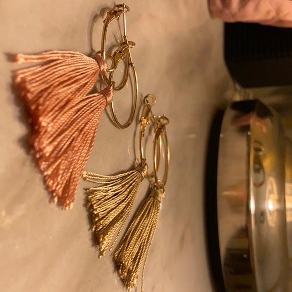 Set of two gold colored hoops with tassels - Picture 2 of 2